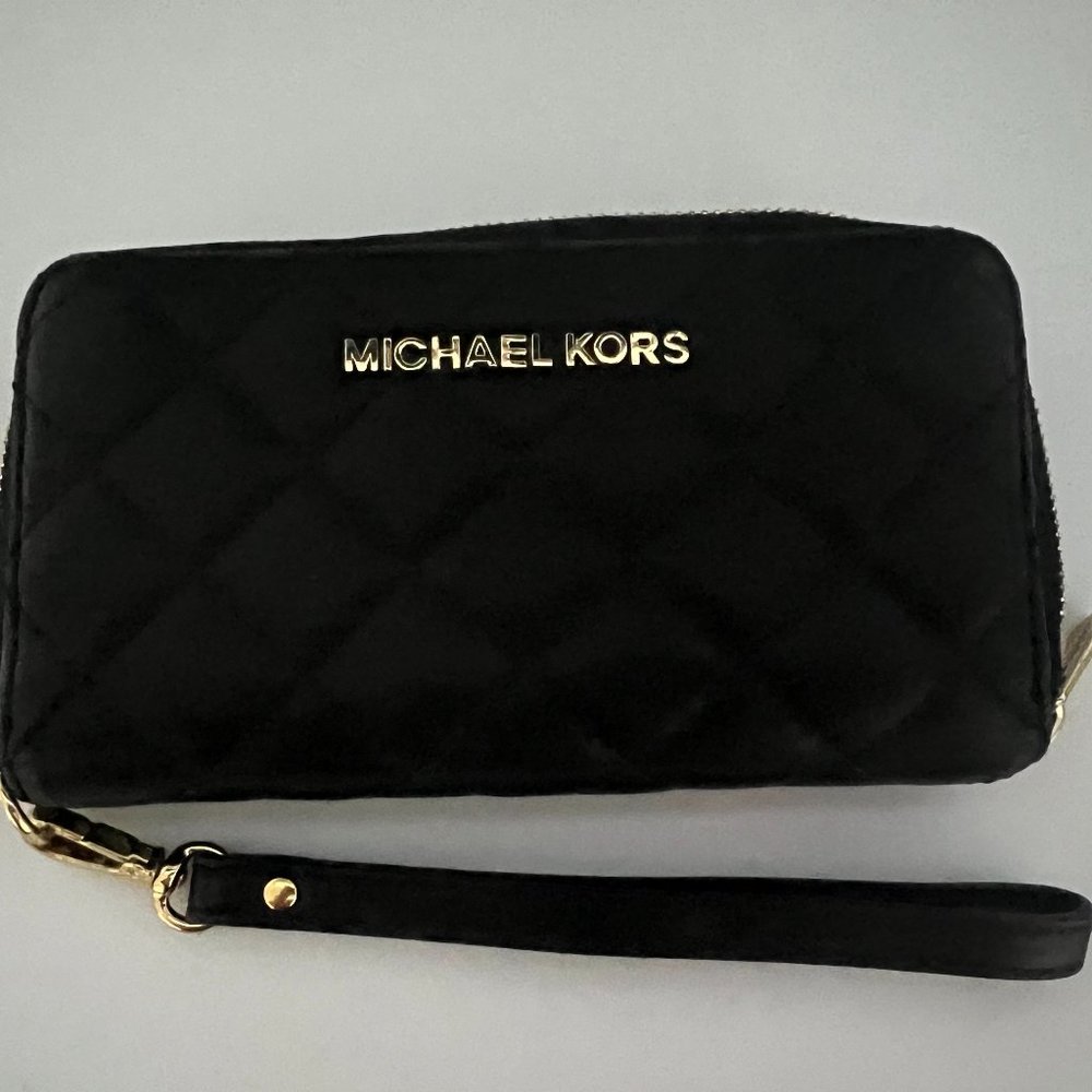 Michael Kors Quilted Black Leather Zip Around Wallet Gold Metalware 7" x 4"